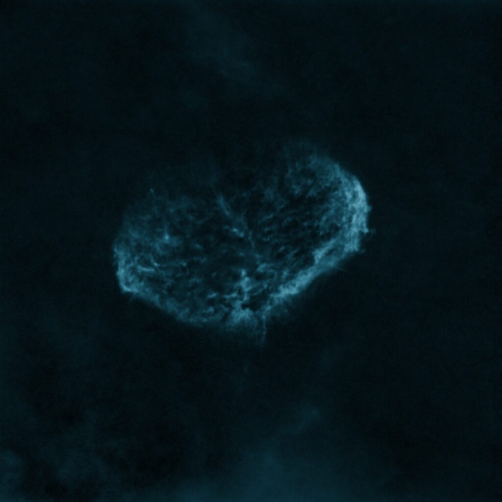 Starless OIII view of NGC 6888 isolating the nebula filaments of the Wolf-Rayet wind bubble
