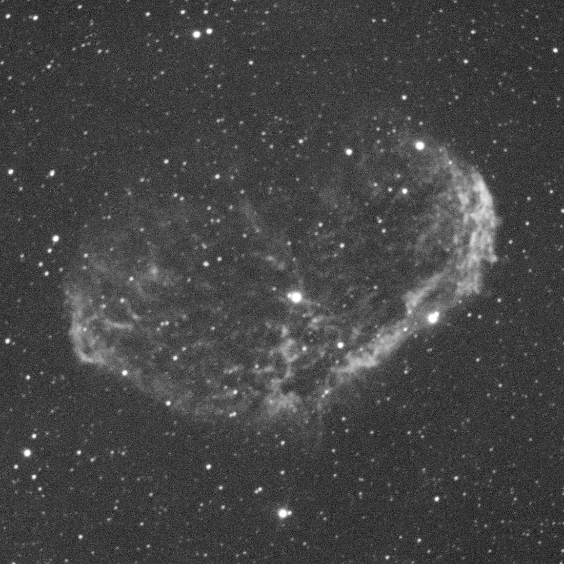 A single 180-second OIII sub — equally faint and noisy.
